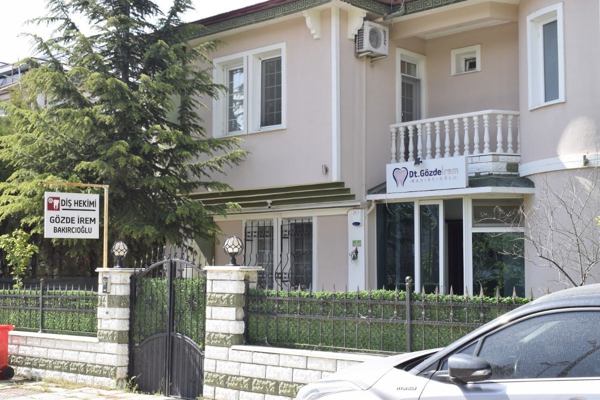 Diş Hekimi Gözde İrem Bakırcıoğlu Malatya Diş Kliniği