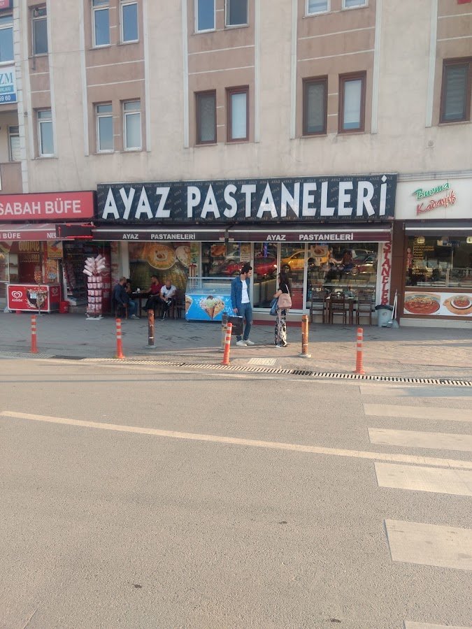 Ayaz Pastane