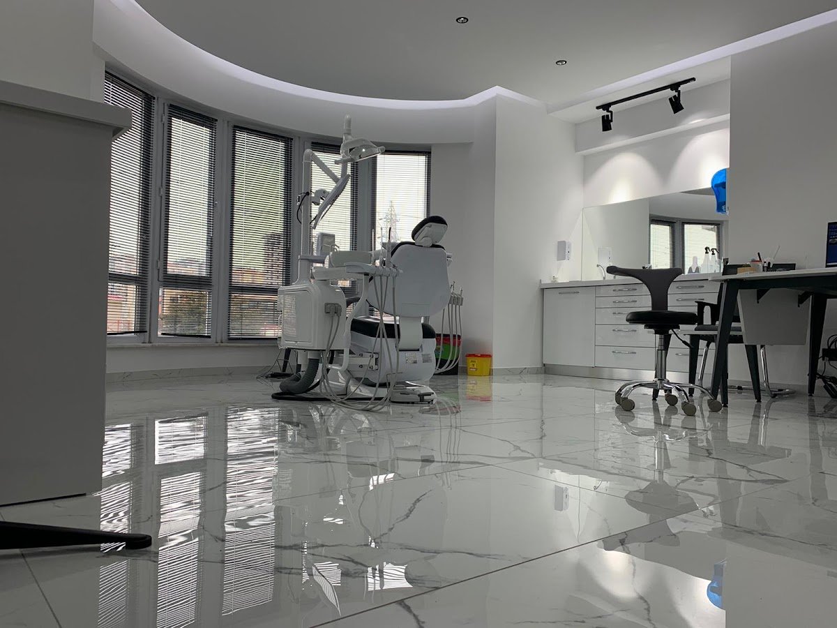 Kayseri Diş Hekimi - Dt. Murat Belikbaşı | İmplant Kliniği