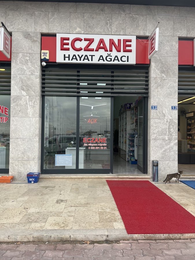 Hayat Ağacı Eczanesi