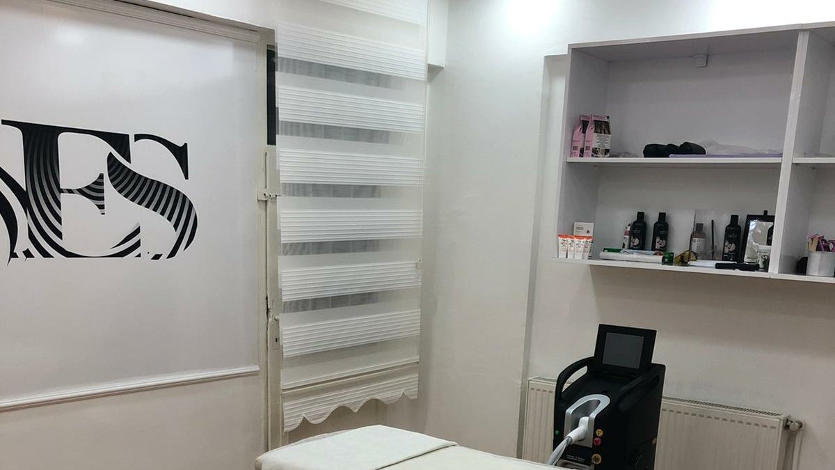 Es - Emine Seyfeli Güzellik Salonu - Kadın Kuaförü
