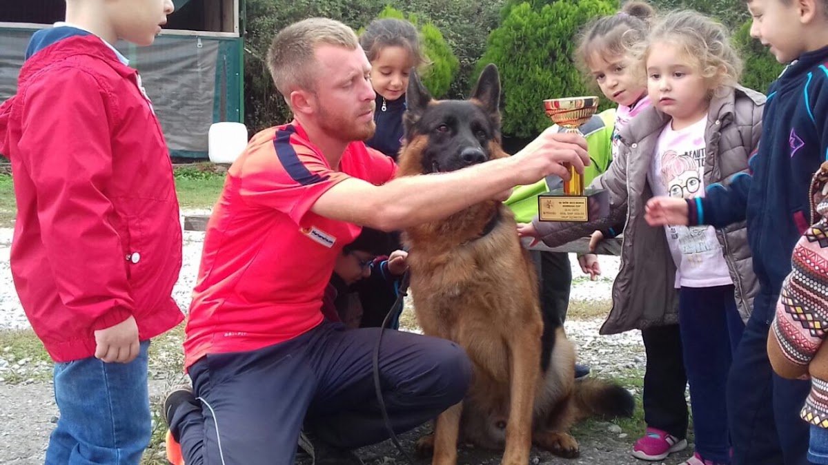 Pasteur Köpek Eğitim Merkezi
