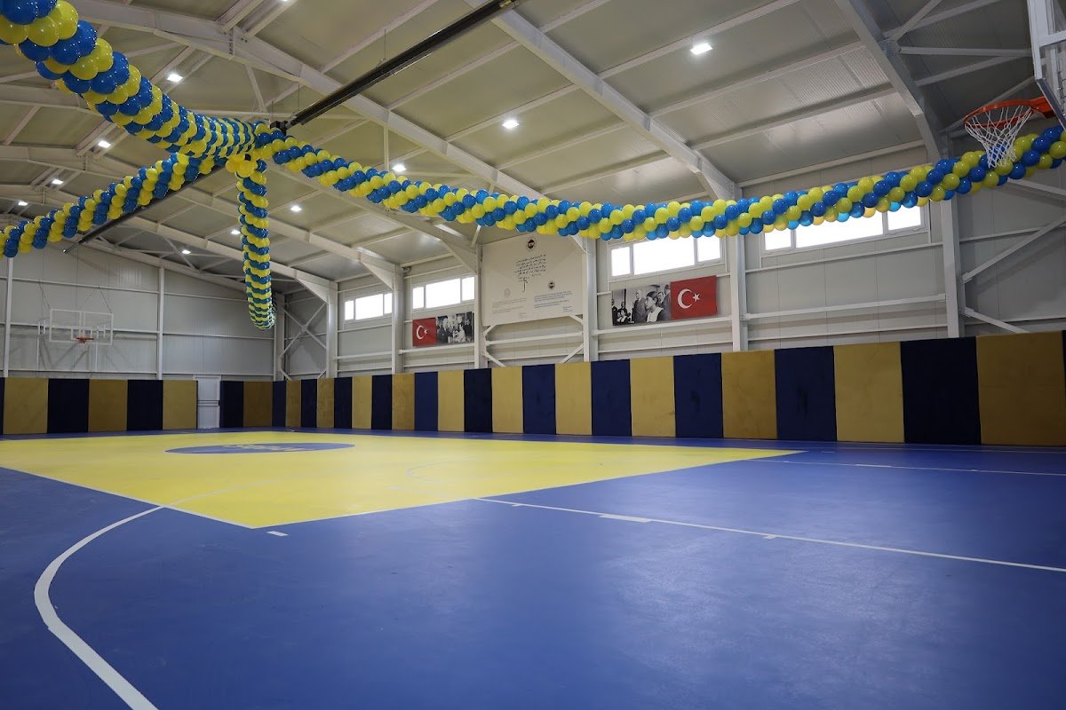 İzmit Belediyesi Atatürk Spor Salonu