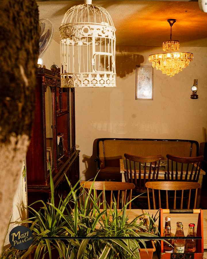 Mazi Plak&Cafe İzmit