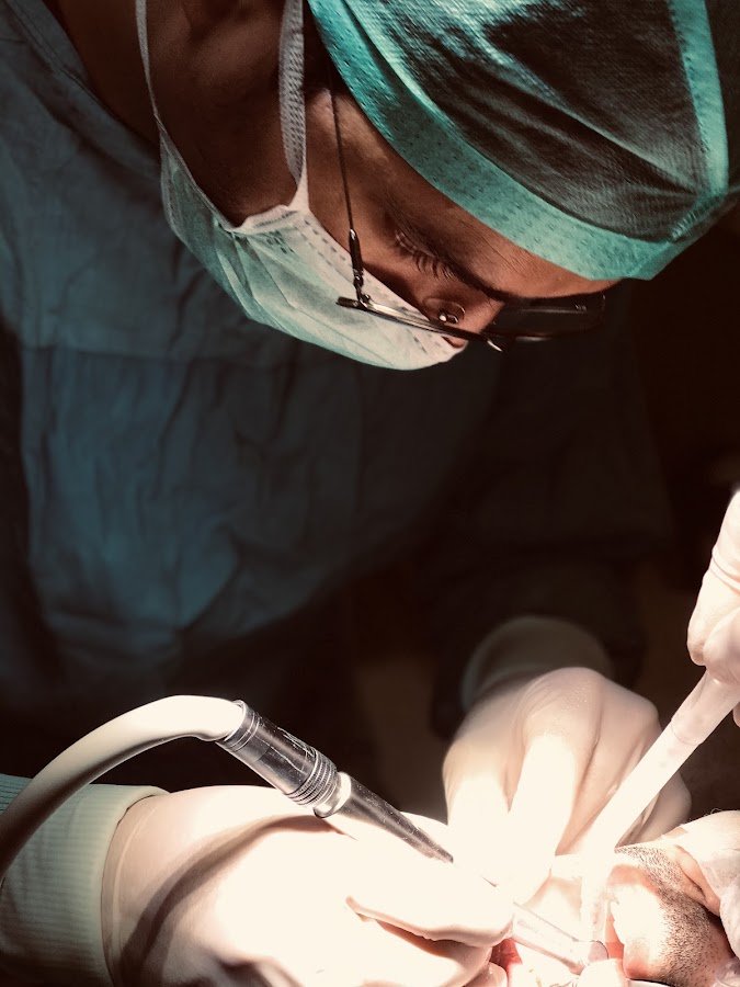 Konya Diş Hekimi Ahmet Dikici - Konya İmplant , Zirkonyum , Diş Estetik, Konya Diş Teli