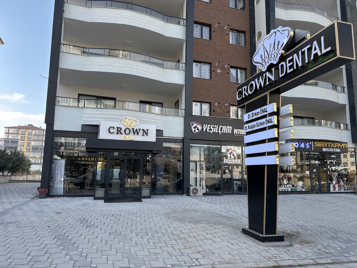 Crown Dental Yeşilçam Şubesi Ağız ve Diş Sağlığı Polikliniği