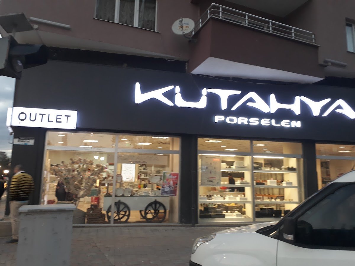 Kütahya Porselen Merkez Mağaza