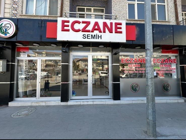 Semih Eczanesi