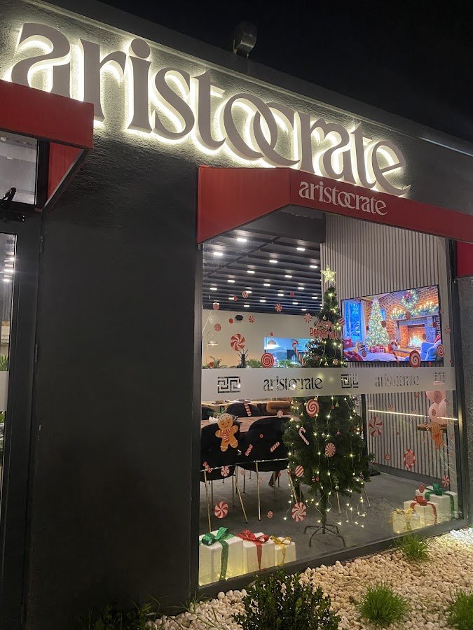Aristocrate Cafe Resturant