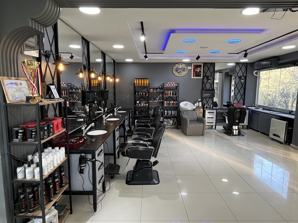 Orhan Çelik Hairsaloon41