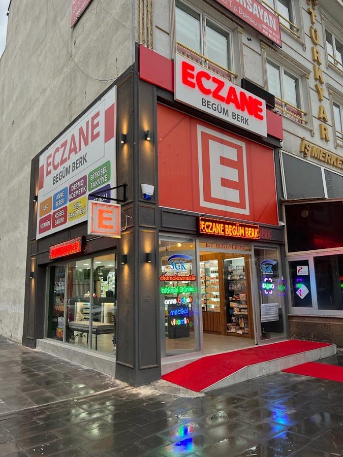 Begüm Berk Eczanesi