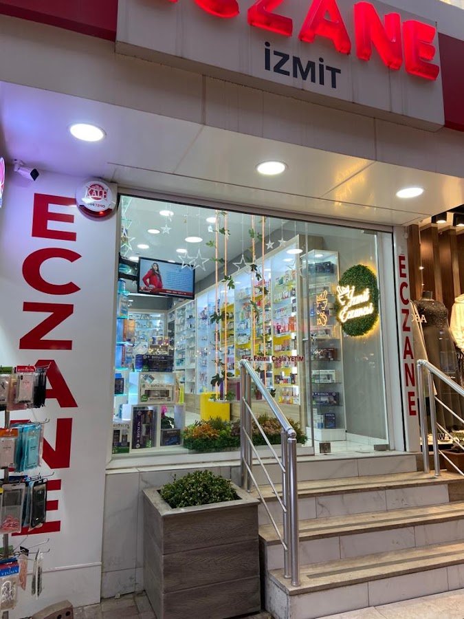 İzmit Eczanesi