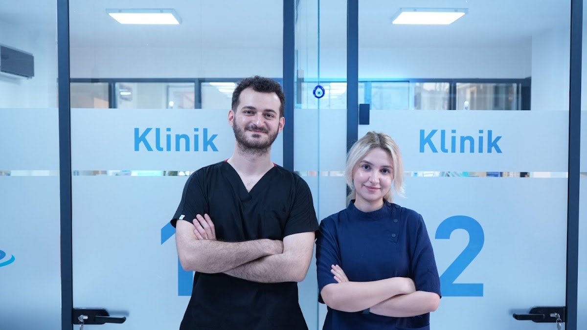 Dt. Korhan Deniz Okur&Hatice Taştan Okur