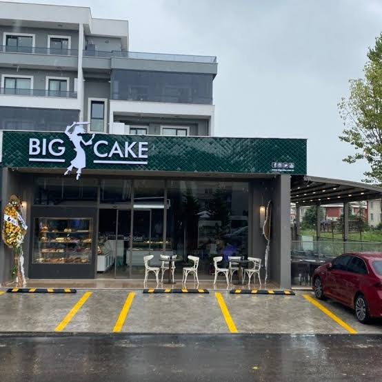 Big Cake Yahyakaptan