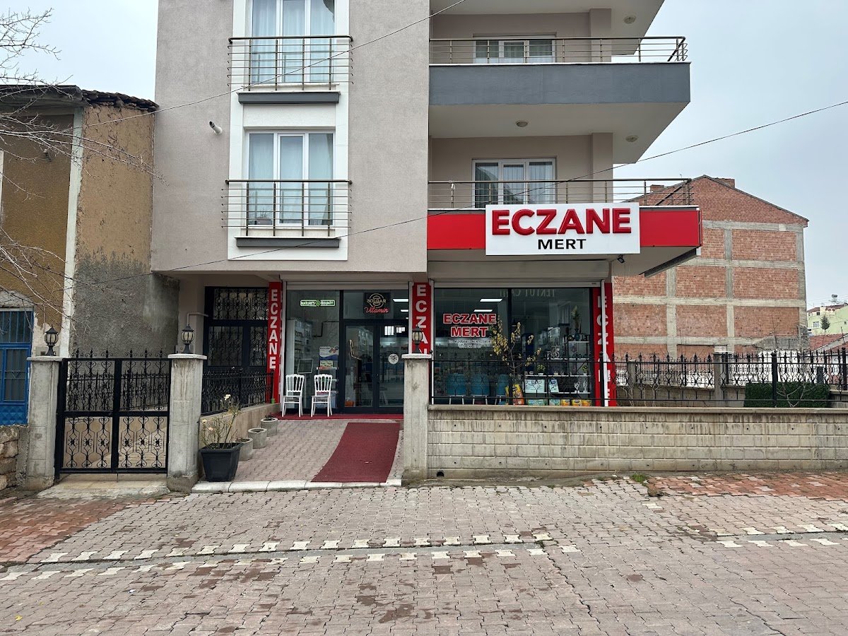 Mert Eczanesi