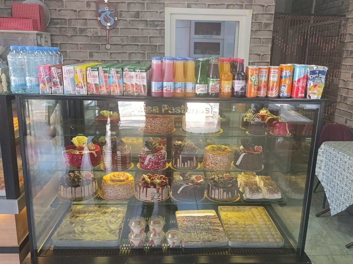 Alisa Pastane Cafe