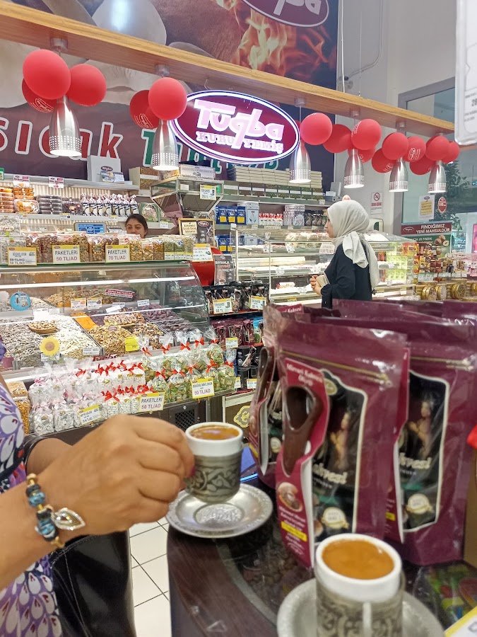 Tuğba Kuruyemiş / Manisa Magnesia Migros Şube