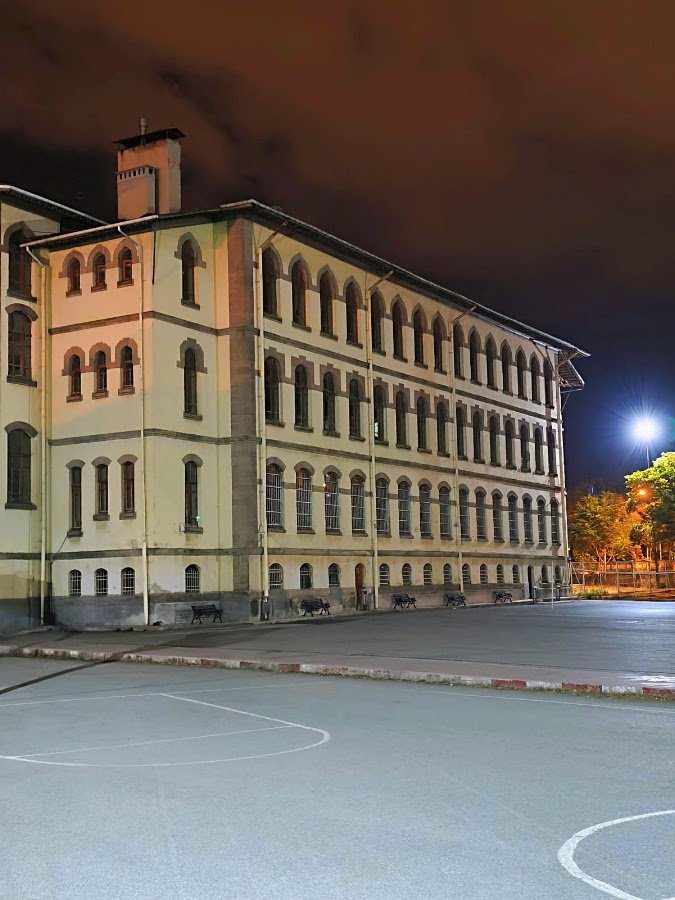 Konya Lisesi Spor Salonu