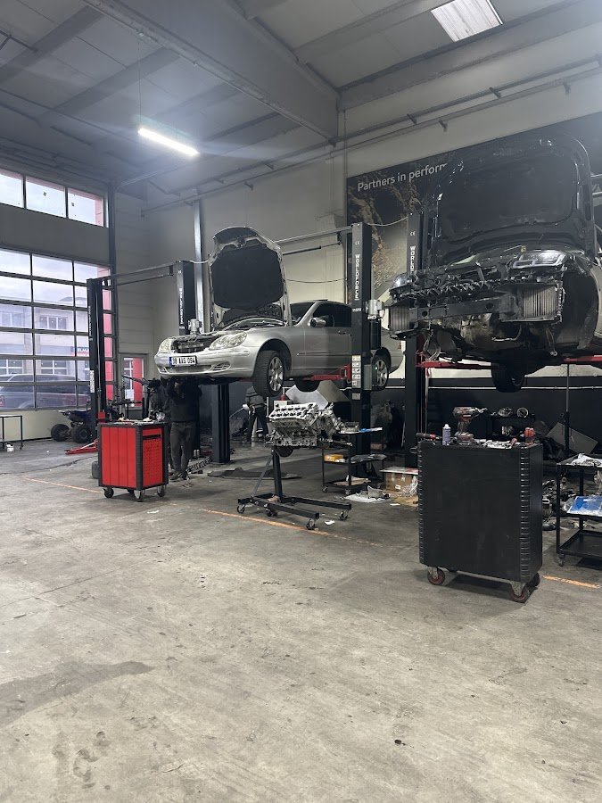 Veziroğlu Oto Servis BMW Mercedes Land Rover Mini Cooper ve Volvo Özel Servis