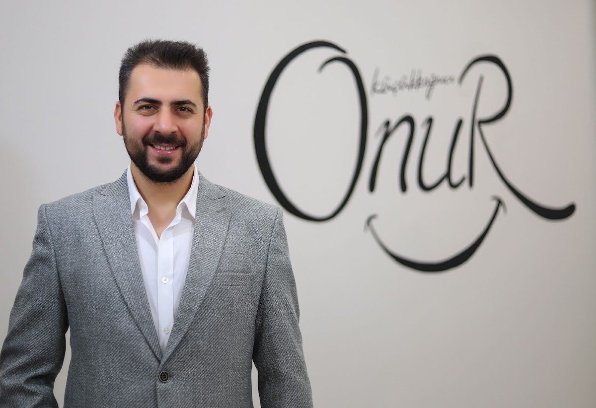 Konya İmplant Diş Zirkonyum Onur Küçükkağnıcı Şeffaf Plak Dişteli Genel Anestezi Uyutarak Diş Tedavisi Beyazlatma Dişeti