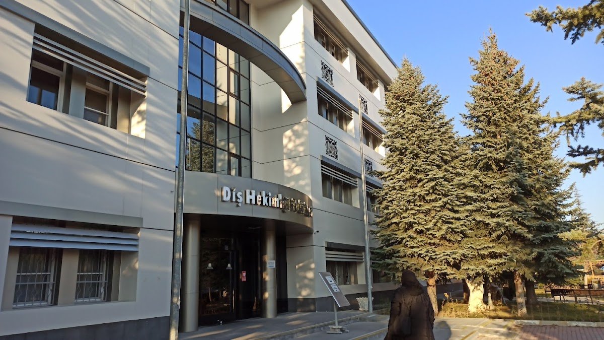 Selçuk Üniversitesi Diş Hekimliği Fakültesi