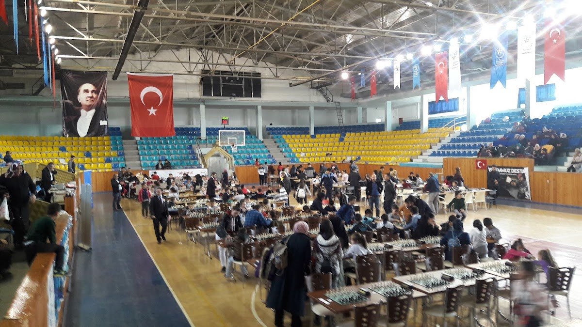 17 Ağustos Spor Salonu