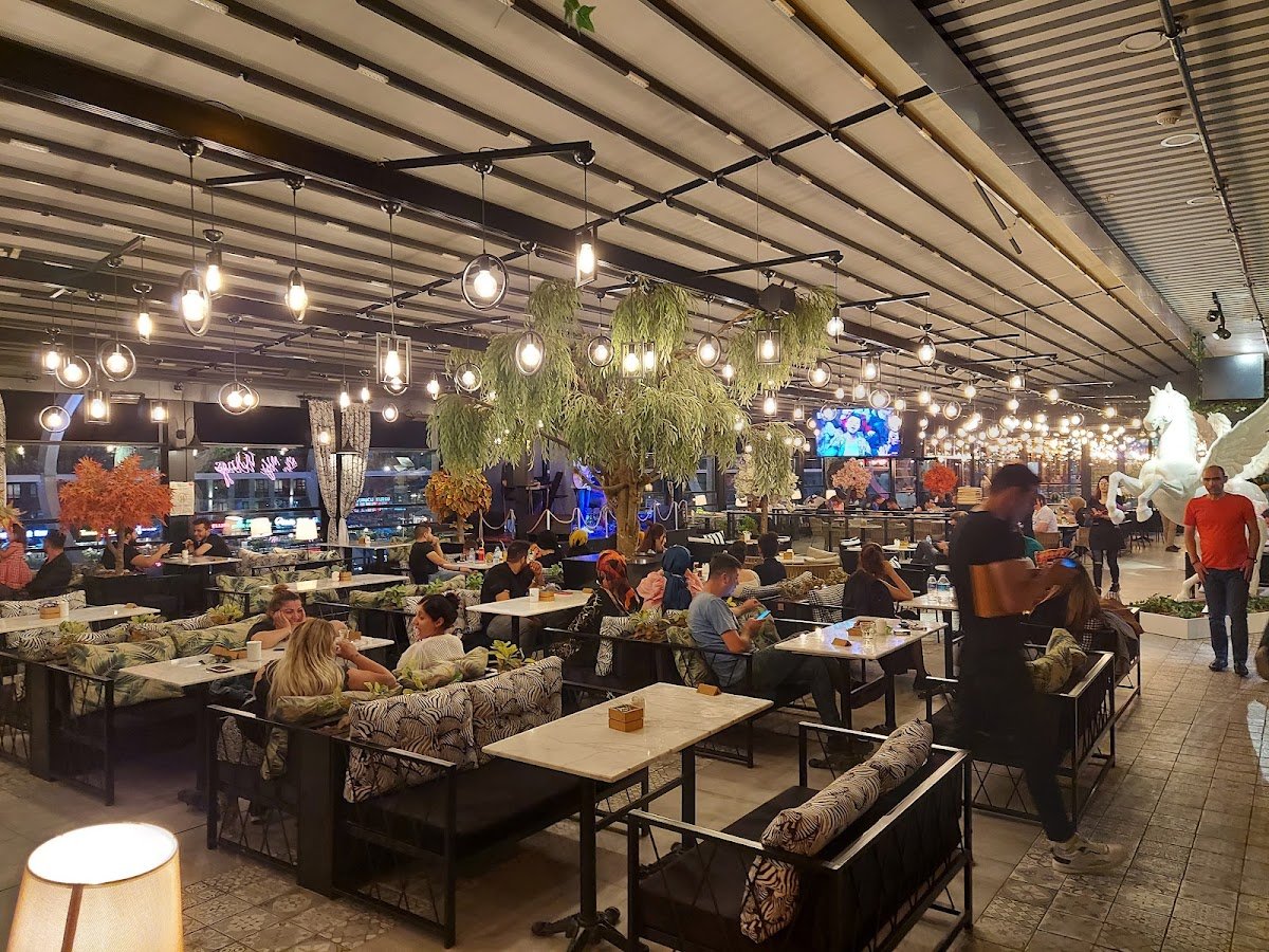 Henry Jones Cafe Bosna