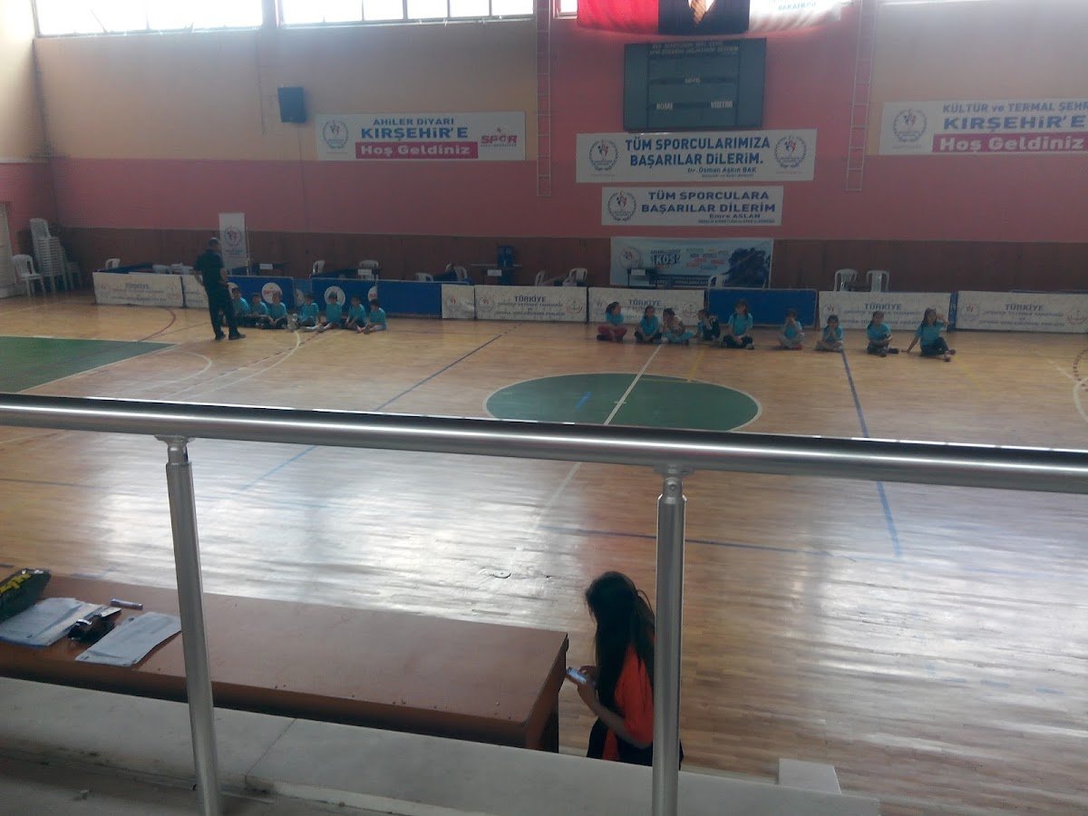Aşıkpaşa Spor Salonu