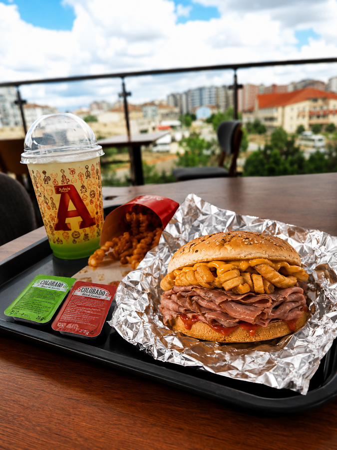 Arby's - Podium AVM