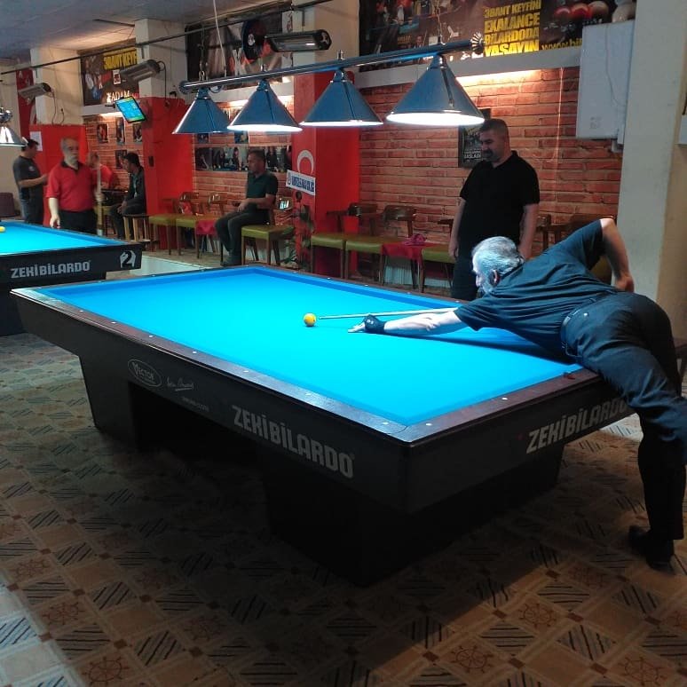 Exalance Billard's Club