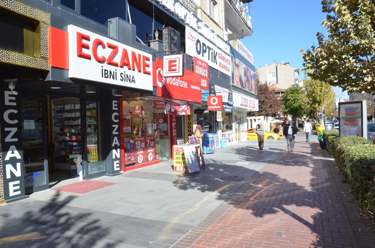 İbnisina Eczanesi