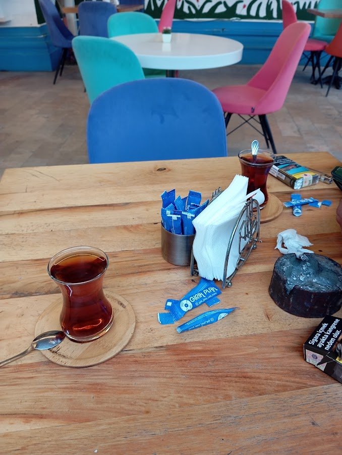 Gırık Plak Cafe Bistro