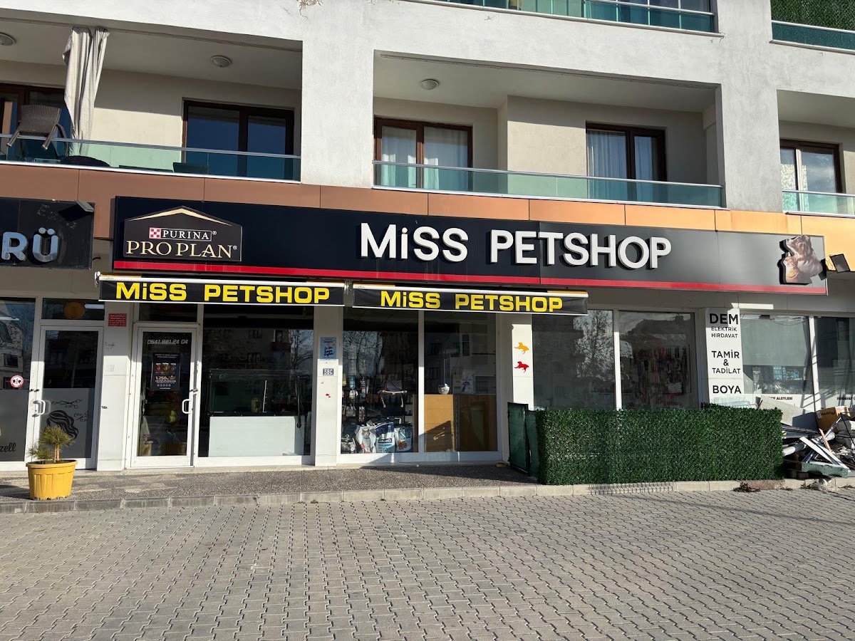 Miss Pet Shop