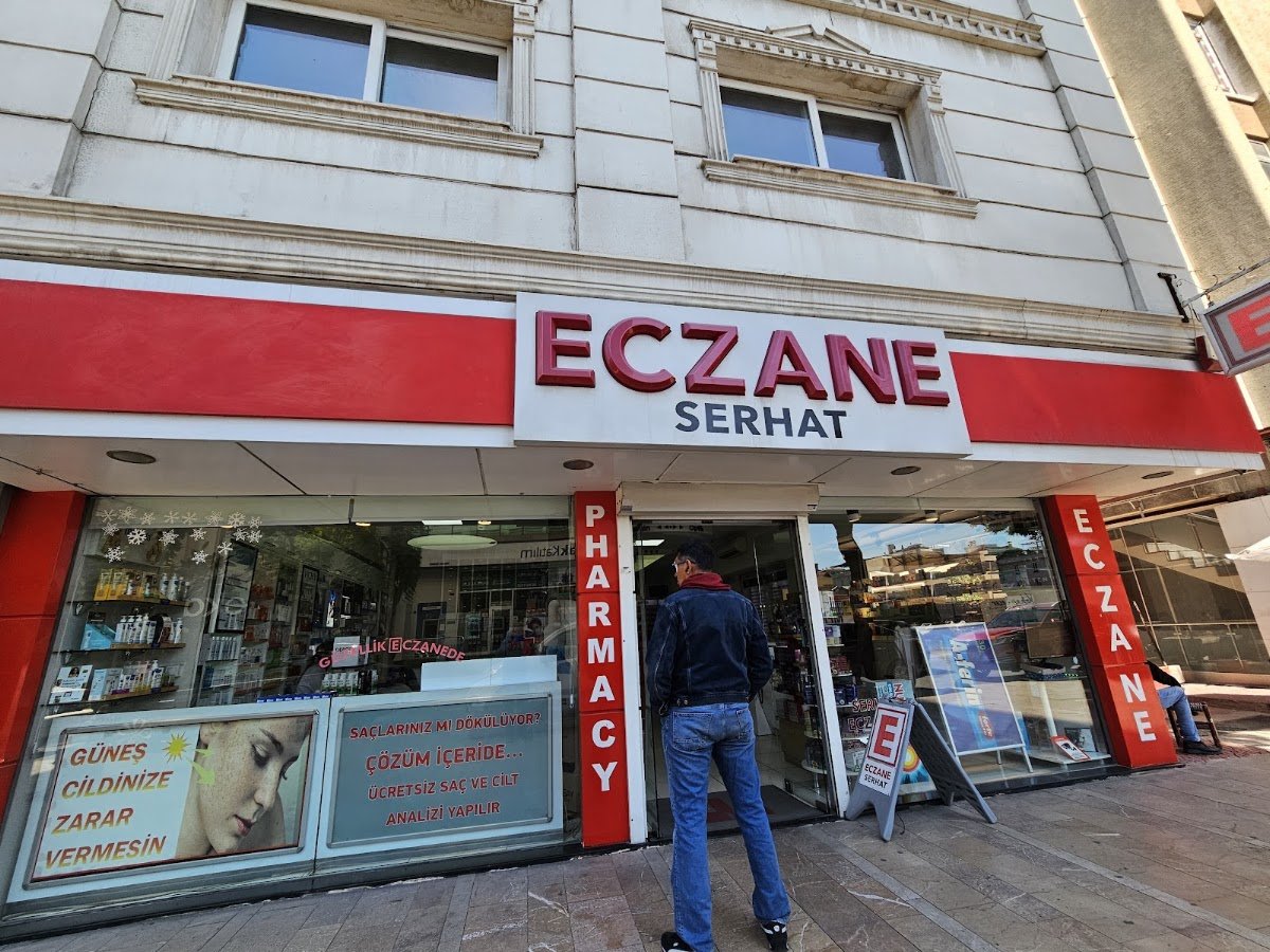 Serhat Eczanesi