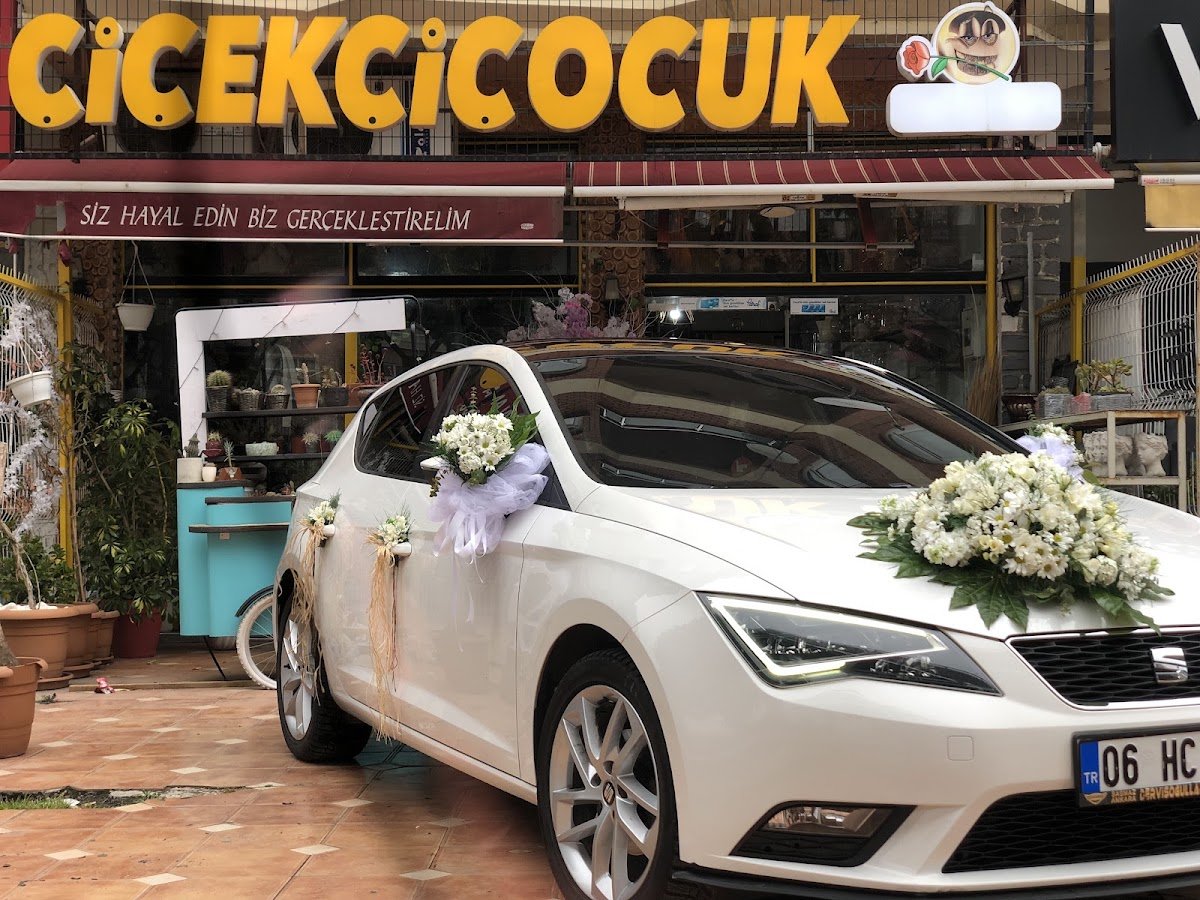 Çiçekçi Çocuk Çiçekcilik