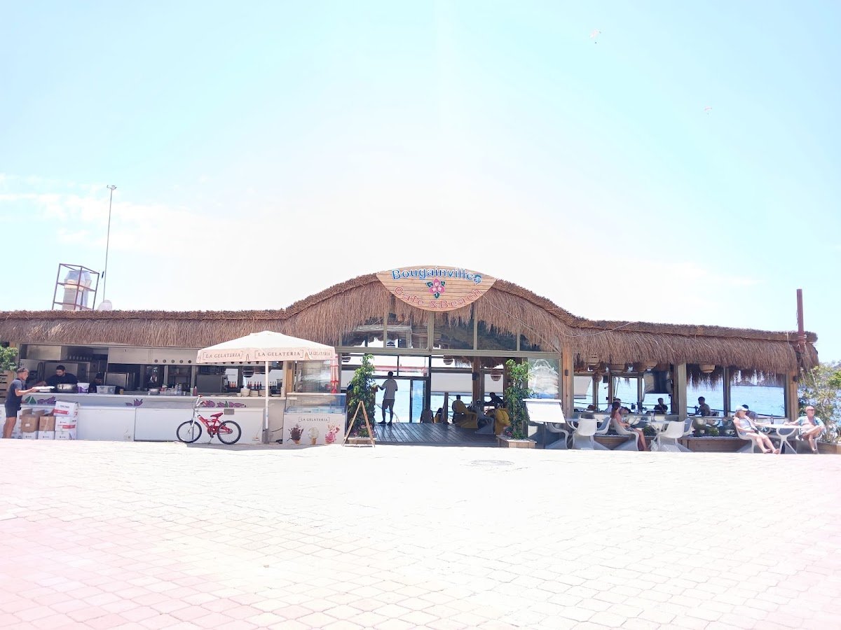 Bougainvillea Restoran Bar Beach