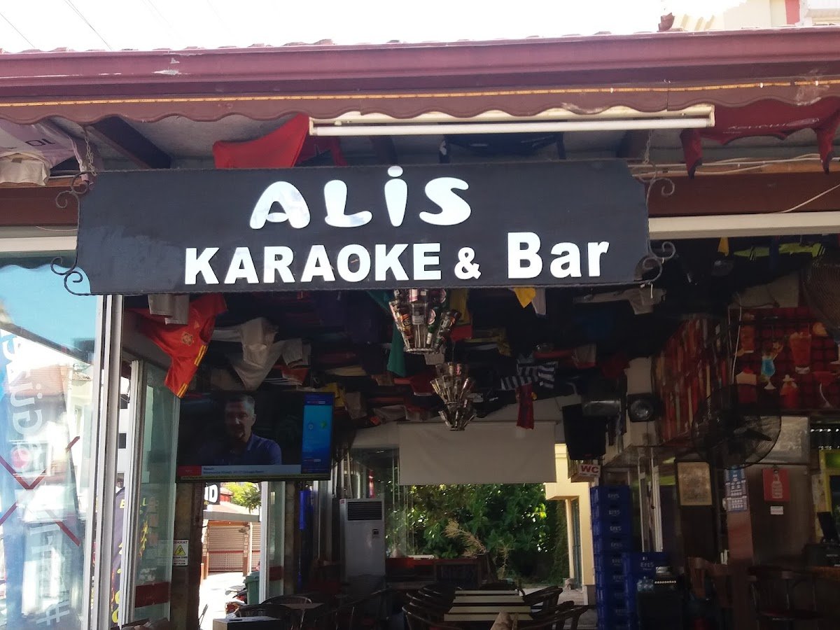 Alı's Karaoke Bar