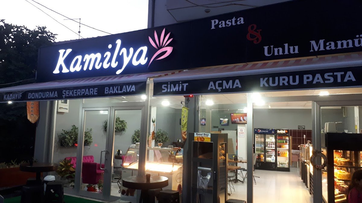 Kamilya Pastanesi