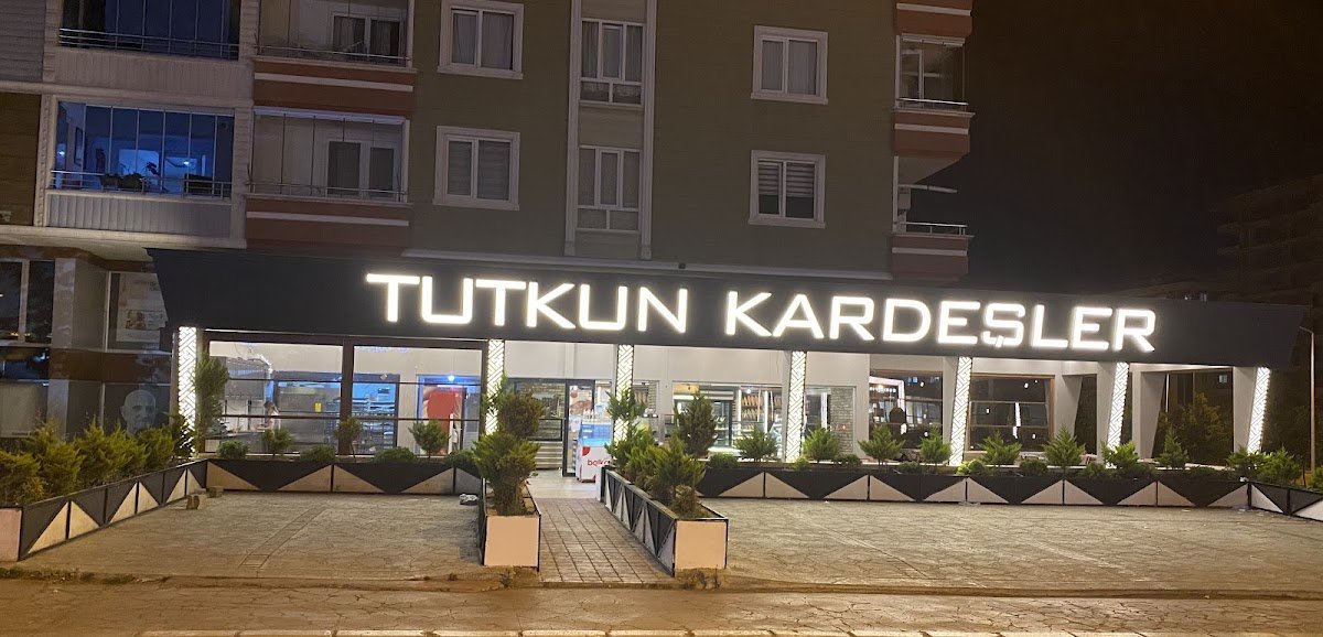 Tutkun Kardeşler-Ömürevleri - Cağaloğlu