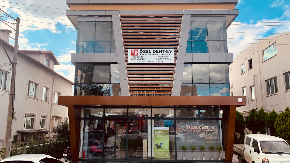 Sakarya Diş Hekimi Savaş Vurallı | Estetik Diş | İmplant Diş | Zirkonyum Diş | Gülüş Tasarımı | Lamine Diş | Dentes