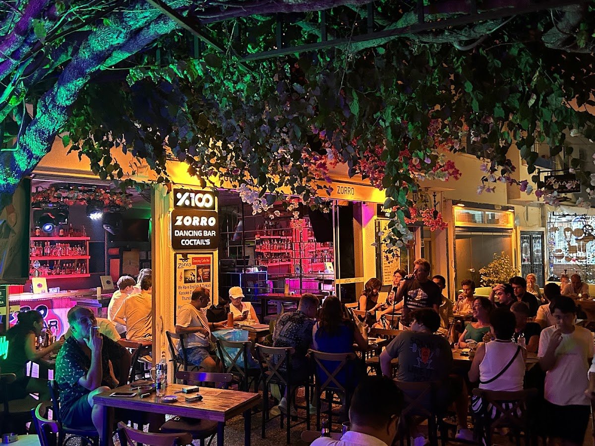 Zorro Dancing Bar