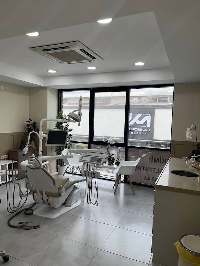Diş Hekimi Zehra Sude Altıntaş Kliniği