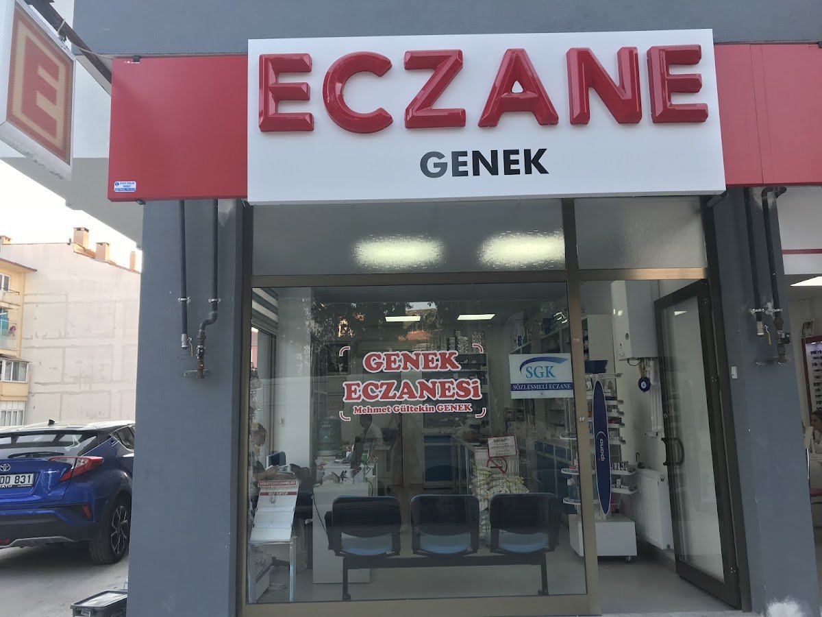 Genek Eczanesi