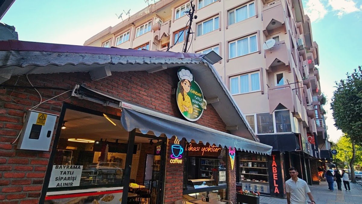 Candan Tatlı Dünyası