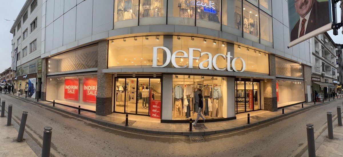 Defacto