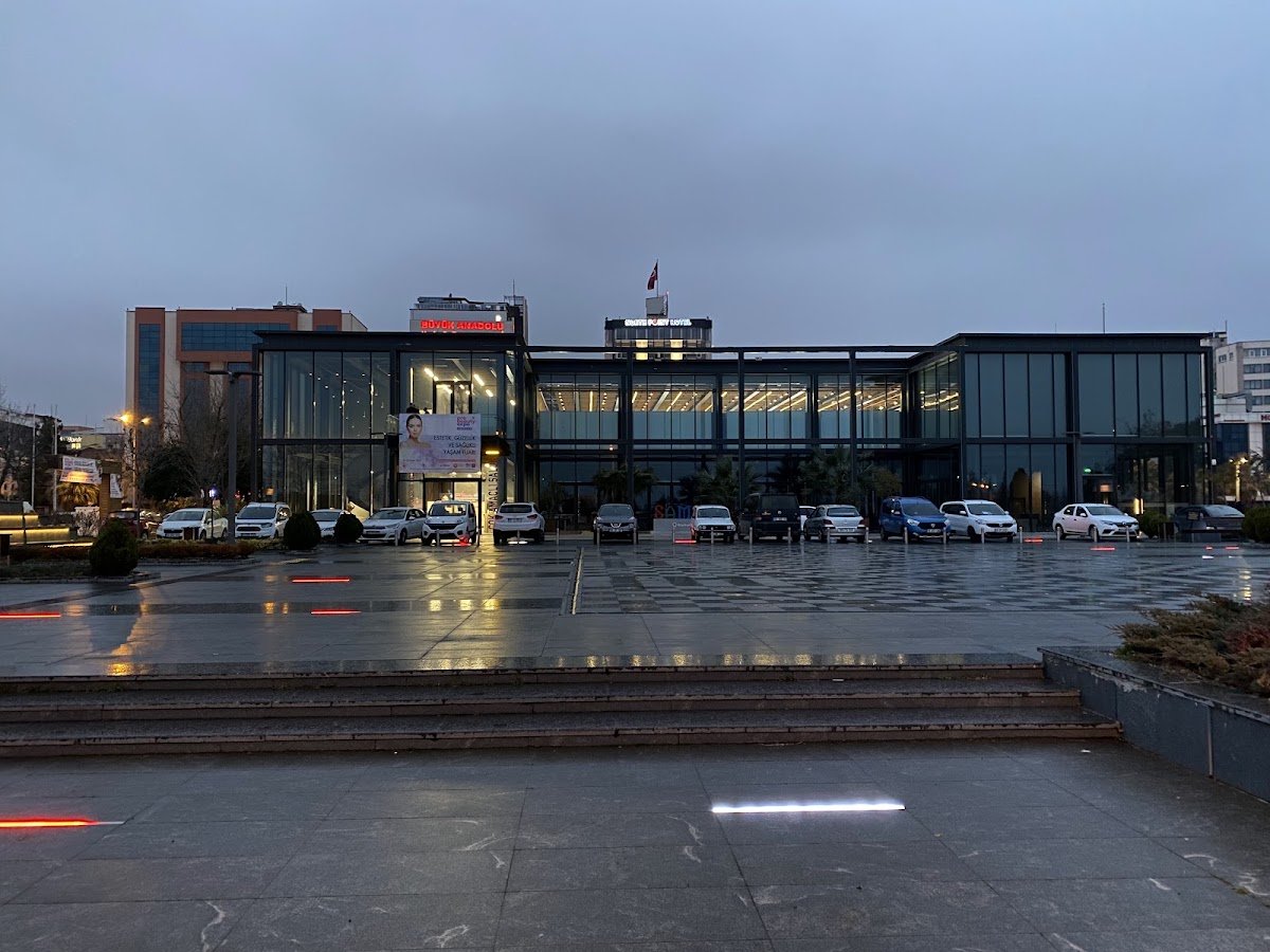 Büyük Şehir Çok Amaçli Salon
