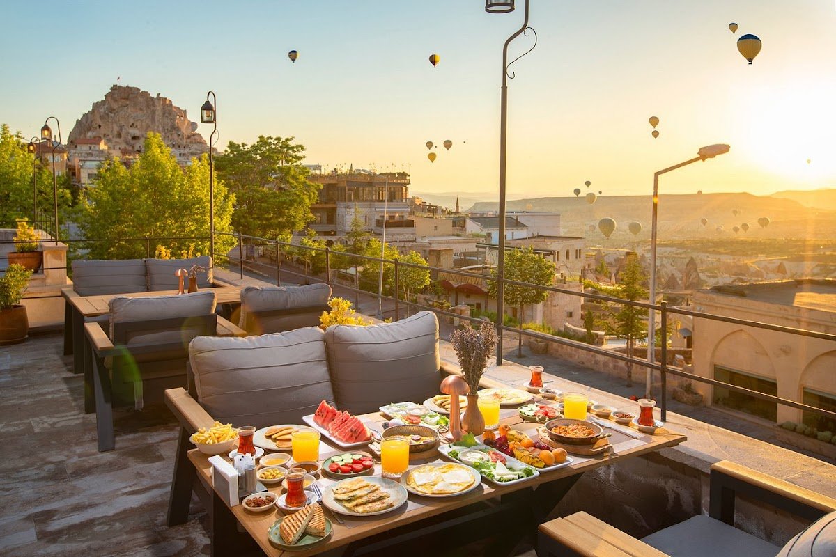 Janti Cafe & Restaurant