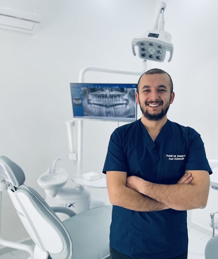 Uzman Diş Hekimi Suat Güngör / Protez Uzmanı & Diş Hekimi Eşref Murat Çardak