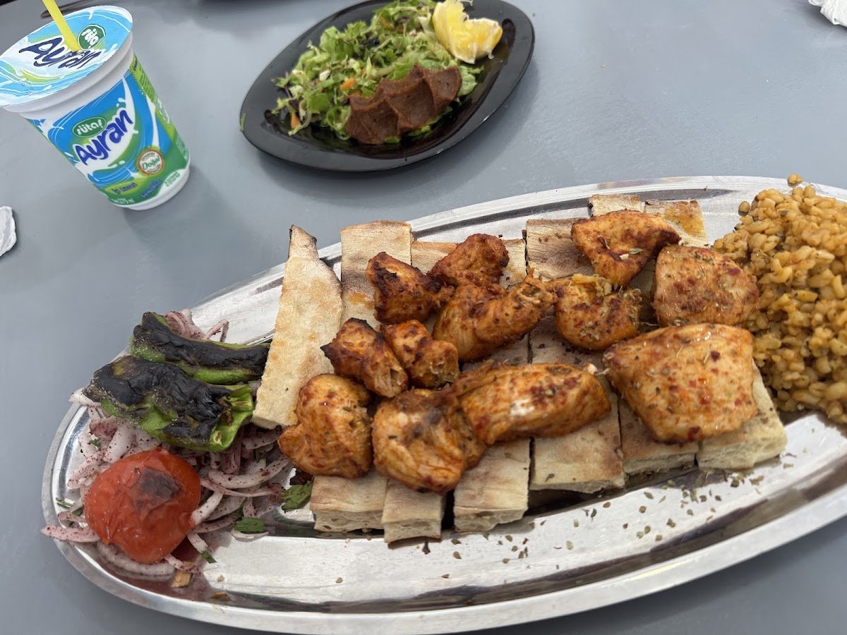 Sapanca Kahta Saydam Pide Lahmacun Kebap Salonu