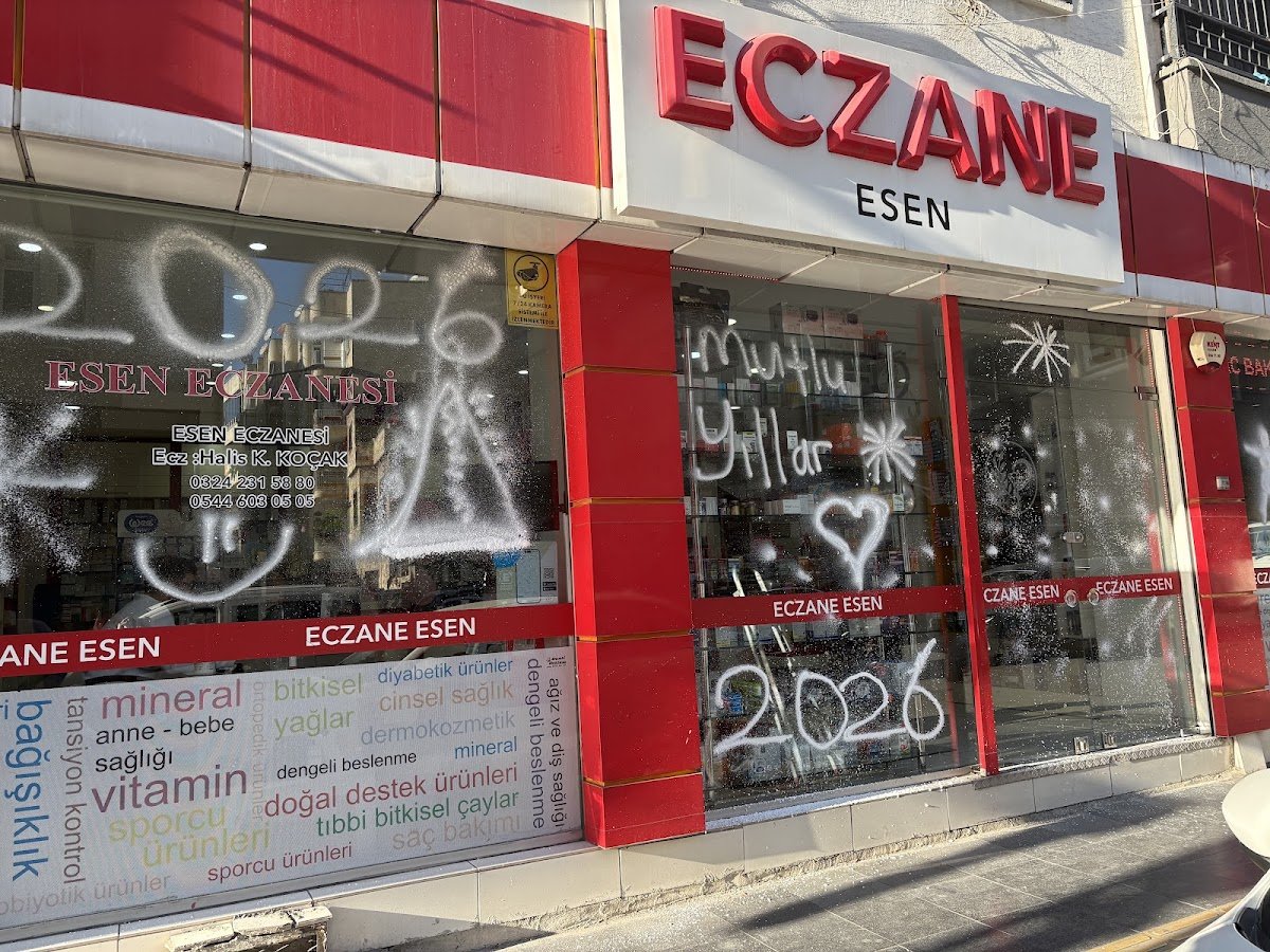Esen Eczanesi